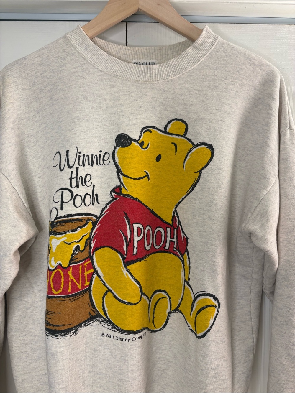 Women’s Winnie the Pooh Disney crewneck estimated size large - Picture 4 of 8